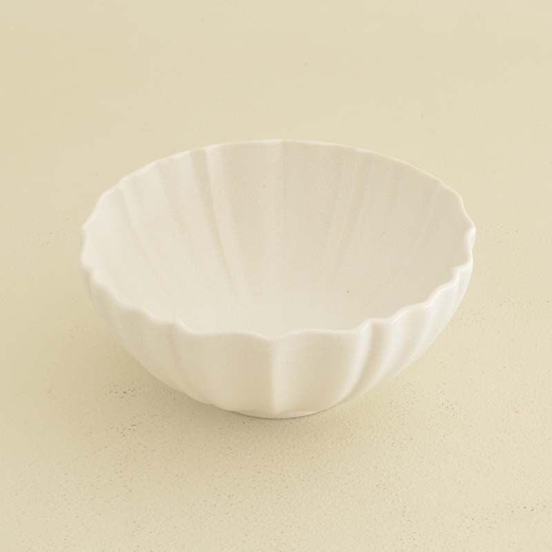 ロータス ボウル（S) 丸小鉢 取鉢 サラダ デザート ナチュラル 北欧 カフェ風 陶器 日本製 国産 陶器 美濃焼 和洋食 和食器 洋食器 茶碗  うつわ 皿 おうち ごはん ご飯 シンプル かわいい 可愛い 美濃焼  食洗機使用可 電子レンジ使用可
